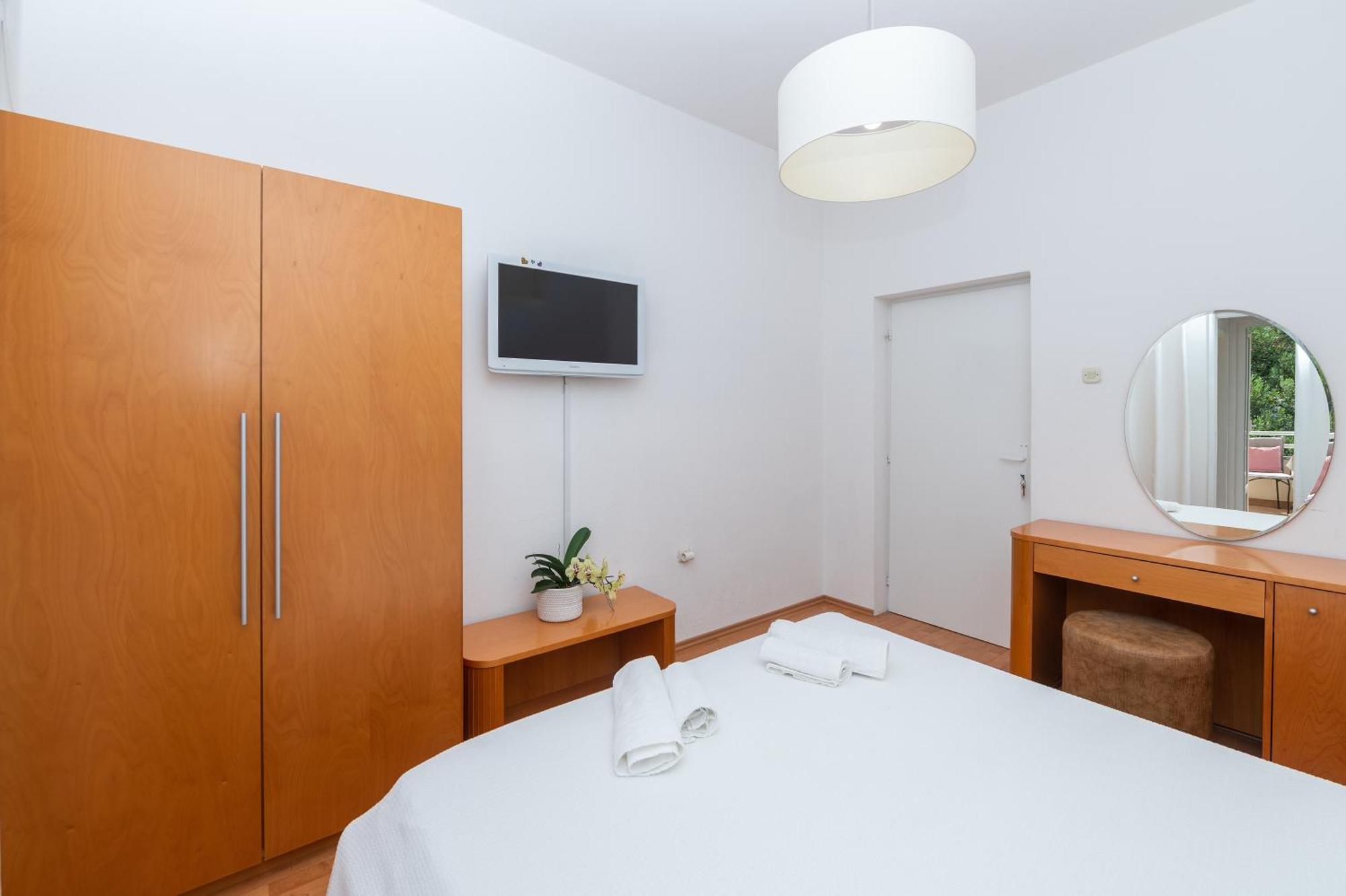 Apartments Sokol Makarska Bagian luar foto