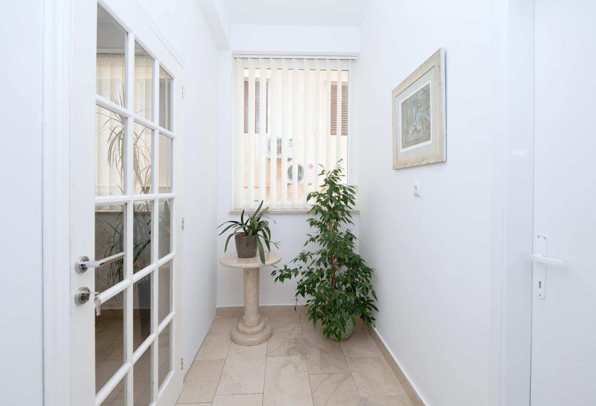 Apartments Sokol Makarska Bagian luar foto