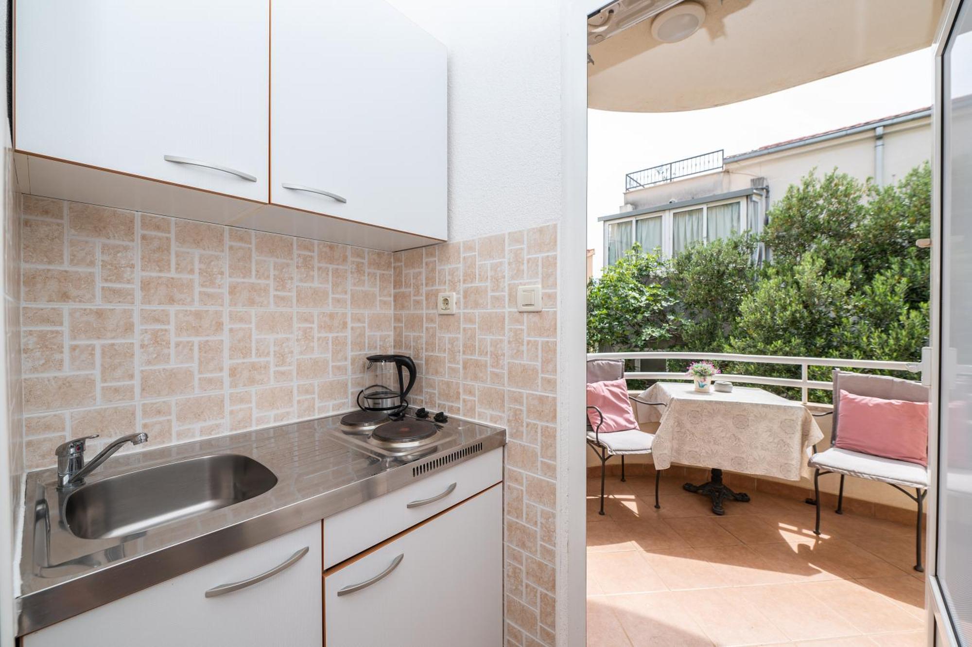 Apartments Sokol Makarska Bagian luar foto